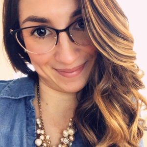 Meet your Posher, Danielle